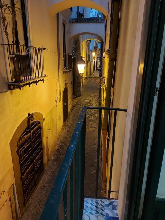 살레르노 Le Ginestre In Centro B&B 외부 사진