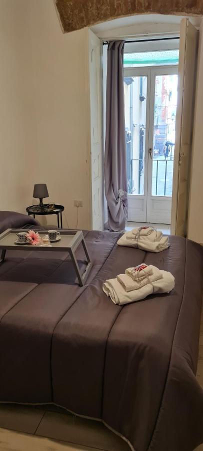살레르노 Le Ginestre In Centro B&B 외부 사진