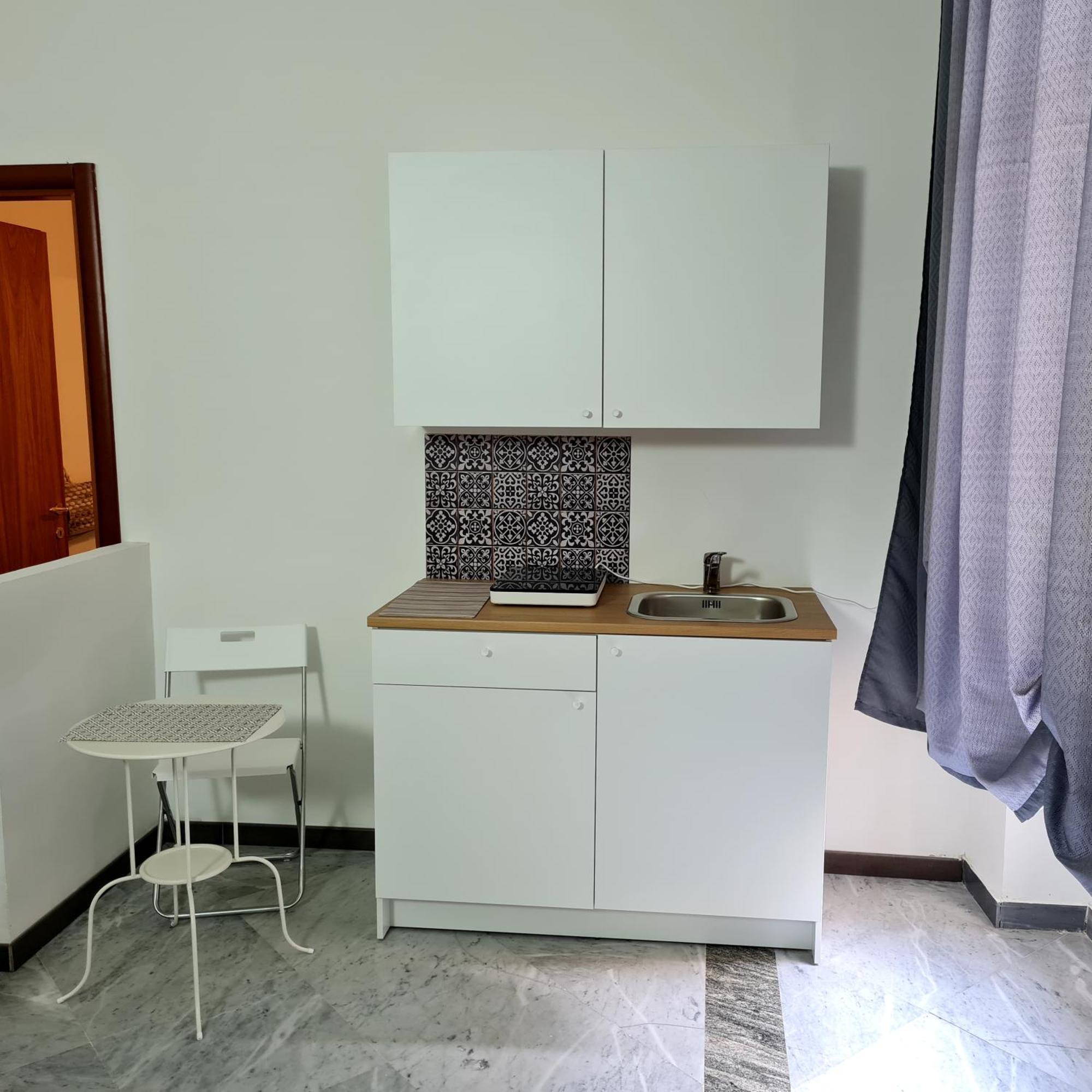 살레르노 Le Ginestre In Centro B&B 객실 사진